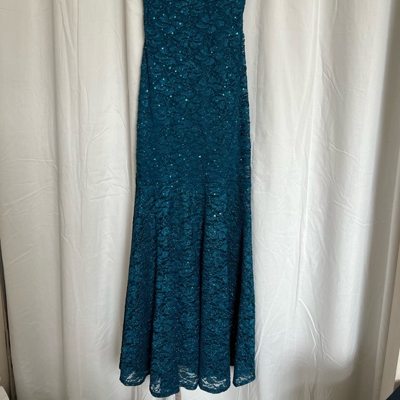 Sequin Mermaid Style Dress - Picture 2 of 8